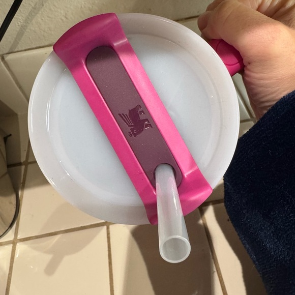 Stanley Pink Tumbler with Handle - Picture 2 of 3